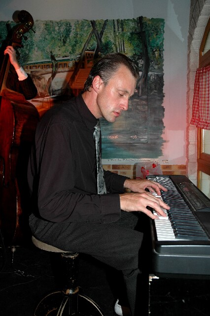 min 2006 08 06 guinguette mp 161
